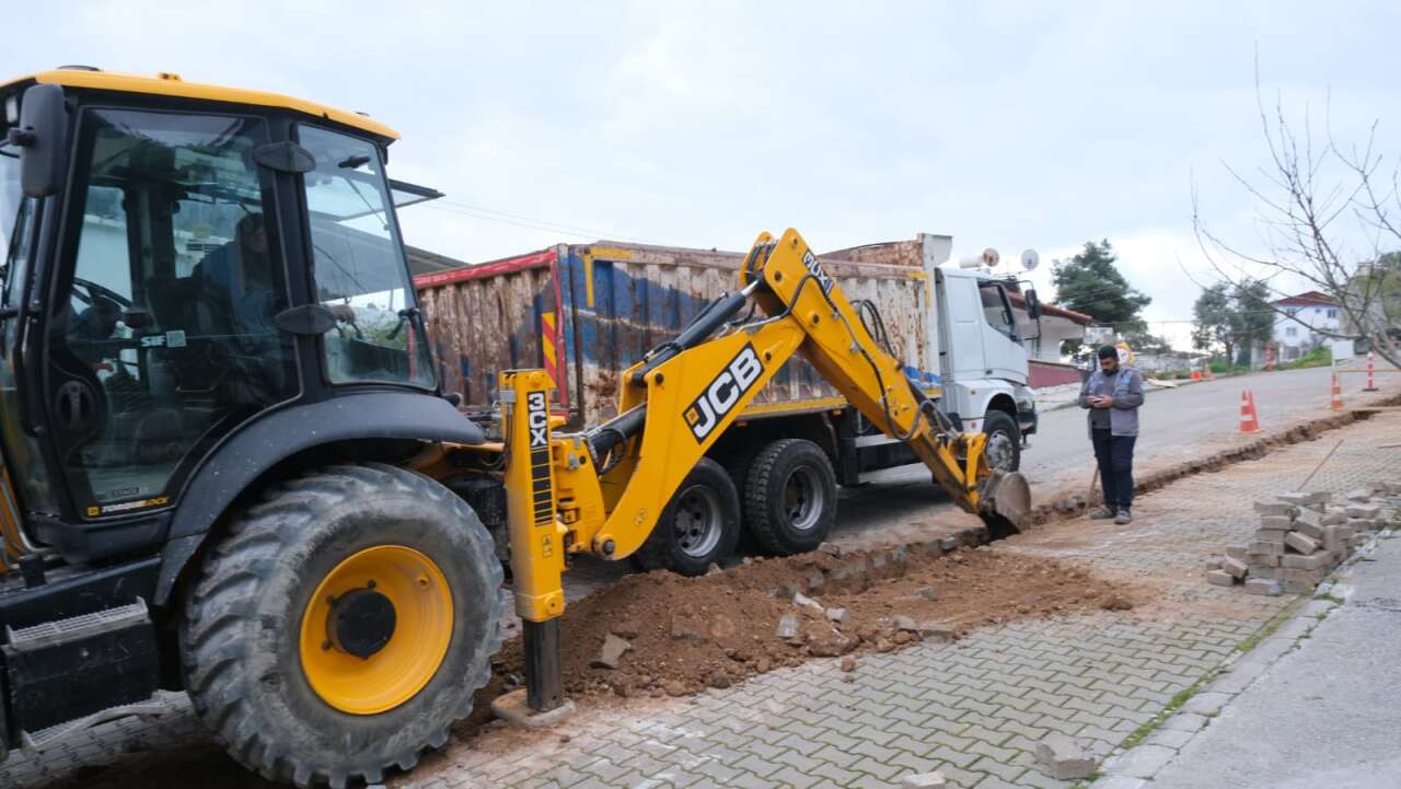 Yeşilbağcılar’da Doğalgaz Seferberliği: Dağdibi Mevkiinde İlk Kazma Vuruldu 13